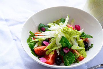 salad of tomatoes and greens