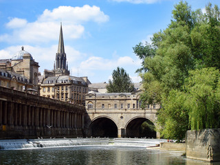 Naklejka premium Pulteney bridge and weir