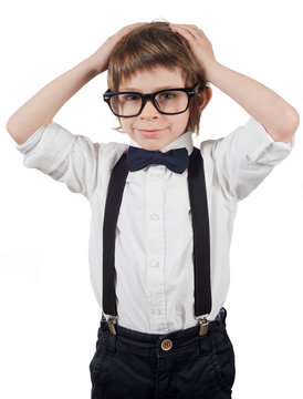 Child with the hands in the head unpressed