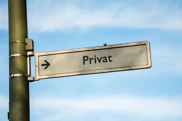 Schild 67 - Privat
