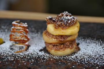 Dessert Muffins mit Zucker und Dekoration