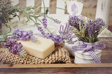 Obraz na płótnie Canvas soap bars and lavender decoration