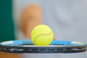 tennis racket