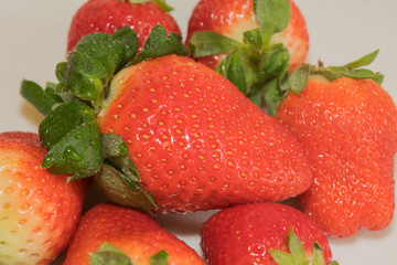 strawberries,fruits,deserts