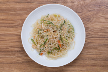 鶏肉と春雨のサラダ
