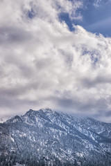 Obraz premium Mountains with clouds