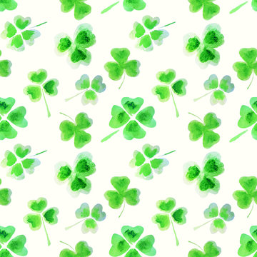 Seamless pattern with watercolor leaves of clover for your design