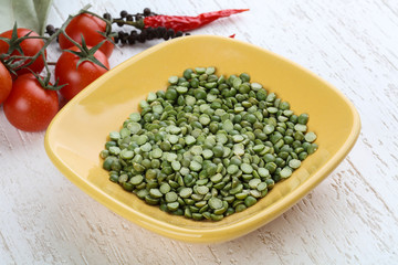 Dry green peas