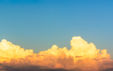 Naklejka na ściany i meble Cloud and sky during sunset