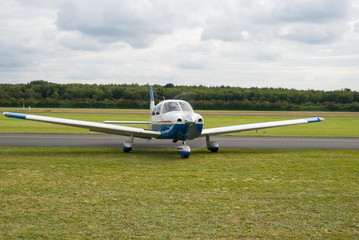 Fototapeta na wymiar Propeller plane