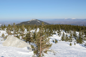 Fototapeta premium Amazing winter view from the top of Zuratkul mountain ridge, South Ural, Russia