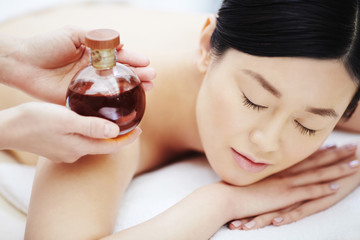 Obraz na płótnie Canvas Aromatic oil for massage