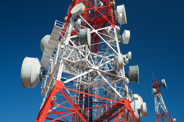 Telecommunications tower