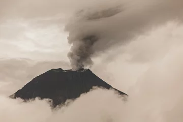 Foto auf Acrylglas Pyroclastic Powerful Explosion, Tungurahua Volcano © APS