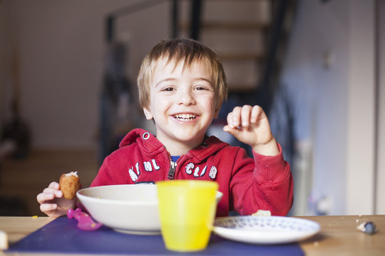 Child eating alone