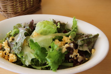 カフェのサラダ