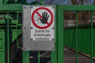 Fototapeta premium Schild Zutritt verboten