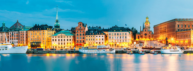 Embankment In Old Part Of Stockholm At Summer Evening, Sweden - obrazy, fototapety, plakaty