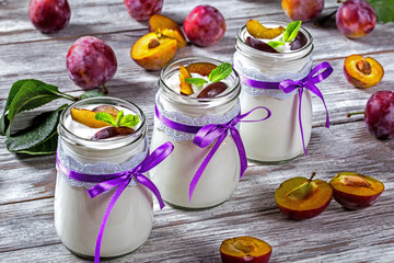 yogurt with plums and mint