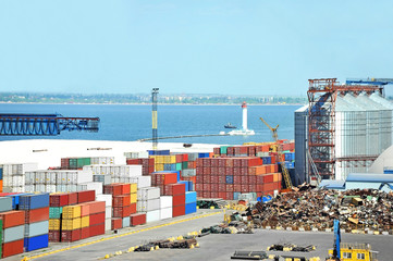 Port cargo crane and container