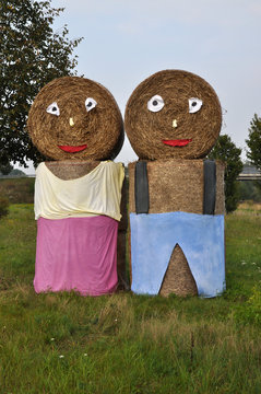 Strohfiguren