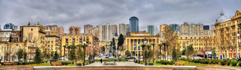 Fototapeta na wymiar Panorama of Baku from Winter Park