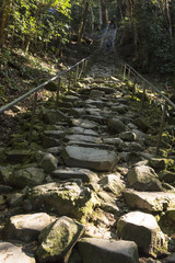熊野磨崖仏・鬼の築いた石段