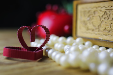 pearl necklace love box