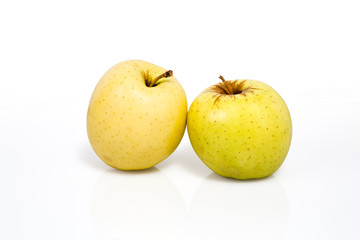 2 manzanas amarillas 