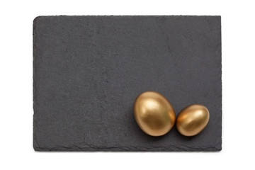 Ostergruss, Kreide auf Schiefertafel, goldenes Ei