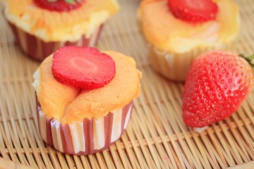 cake with fresh strawberry