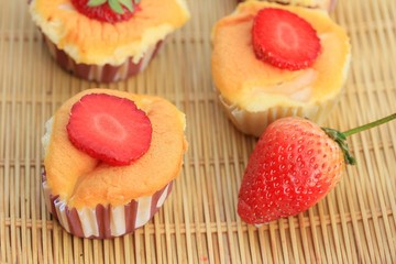 cake with fresh strawberry