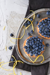 Tartlets with blueberries