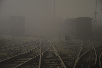 Wagony we mgle © Robtas