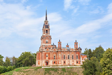 Fototapeta na wymiar Novo-Nikolsky cathedral in Mozhaysk kremlin