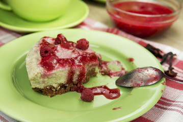 Raw vegan berry cheesecake gluten-free with the frozen raspberry