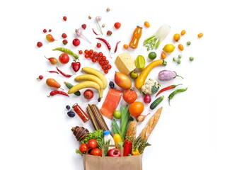 Draagtas Gezond eten achtergrond / studiofotografie van verschillende groenten en fruit op een witte achtergrond. Gezonde voeding achtergrond, bovenaanzicht. Product met hoge resolutie © Romario Ien