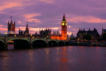 Fototapeta premium Beautiful sunset over Big Ben and the Parliament buildings, London, England