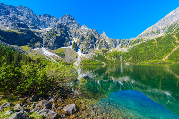 Naklejka na ściany i meble Green water of Morskie Oko lake in summer, Tatra Mountains, Poland
