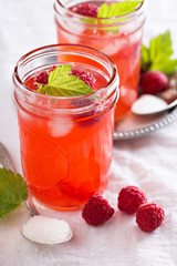 Raspberry lemonade with ice