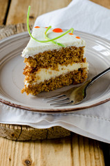 Carrot cake with cream
