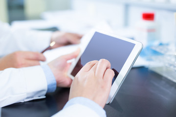 people do medical experiment in lab