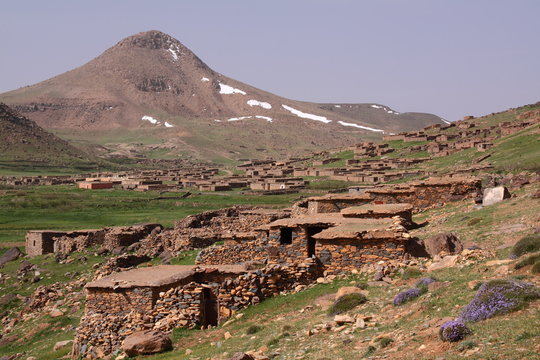 Bergerie d'altitude pr&egrave;s du massif du Siroua dans les montagnes de l'Atlas &ndash; Maroc