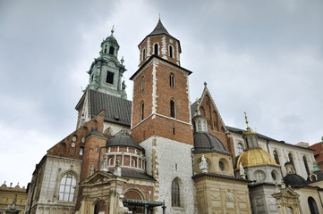 Fototapeta na wymiar Wawel cathedral located in the Wawel Hill in Krakow, Poland