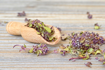 Dried thyme