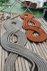 Obraz premium Ropes on the deck of a vessel