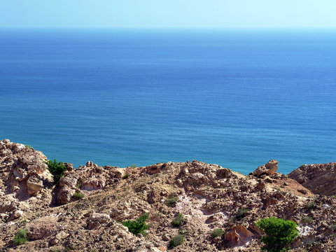 Desert on the way from Shannah to Al Ashkharah