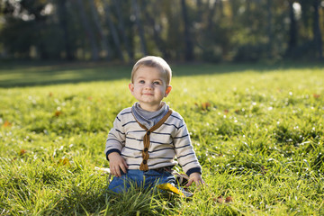 Child in autum colors