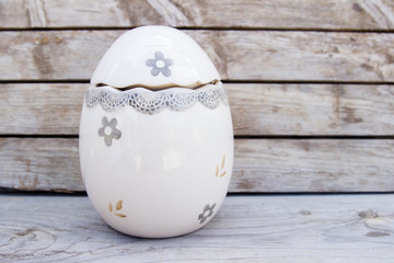 Ceramic easter egg