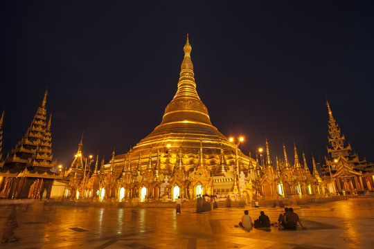 Shwedagon Pagoda in Yangon (Rangoon), Myanmar